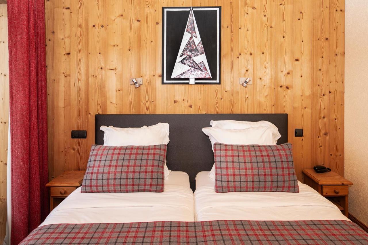 Hotel-Chalet Les Ecureuils Restaurant, Piscine, Garage Льо Гран-Борнан Екстериор снимка