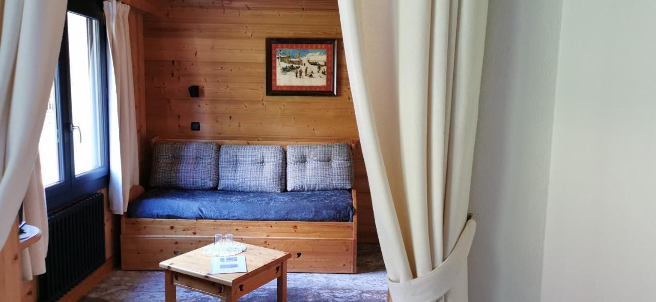 Hotel-Chalet Les Ecureuils Restaurant, Piscine, Garage Льо Гран-Борнан Екстериор снимка