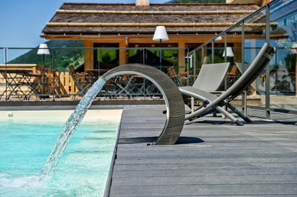 Hotel-Chalet Les Ecureuils Restaurant, Piscine, Jardin Garage Льо Гран-Борнан Екстериор снимка